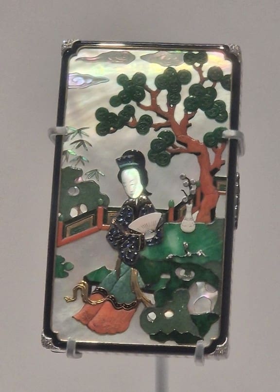 Chinese vanity case